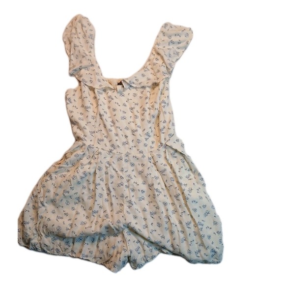 Abercrombie & Fitch Pants - Abercrombie and Fitch Floral Ruffle Romper White Blue Cottagecore Summer